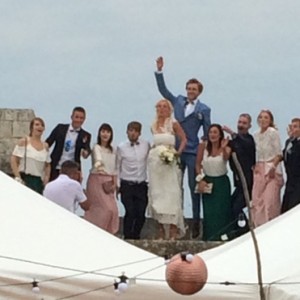 MARIAGE FORT LOUVOIS VUE SUR LES REMPARTS LES MARIÉS ONT CHANGÉ DE TENUE