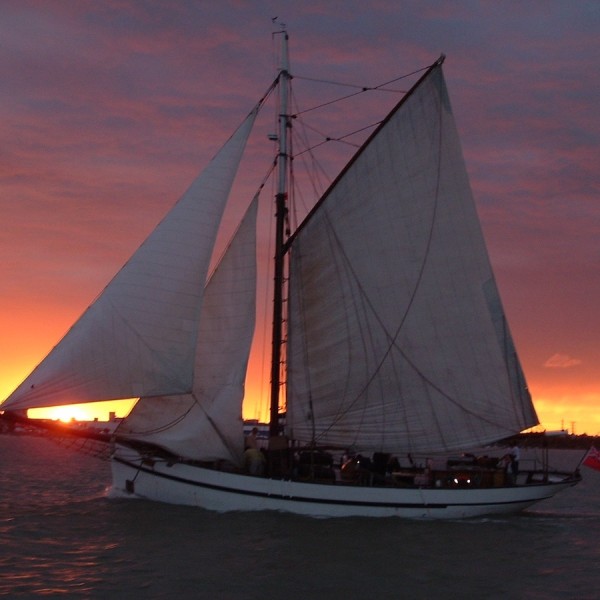 TEAM BUILDING SNCF NAVIGATION RETOUR AU COUCHER DU SOLEIL