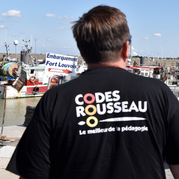 TEAM BUILDING CODE ROUSSEAU EMBARQUEMENT POUR LE FORT LOUVOIS AU PORT DE BOURCEFRANC