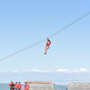 TEAM BUILDING CODES ROUSSEAU TYROLIENNE JEUX ESPRIT FORT BOYARD AU FORT LOUUVOIS